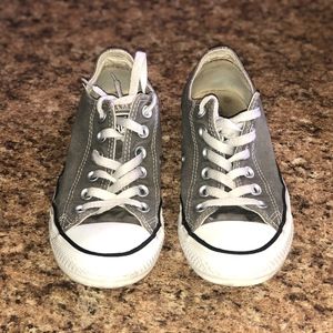 gray converse